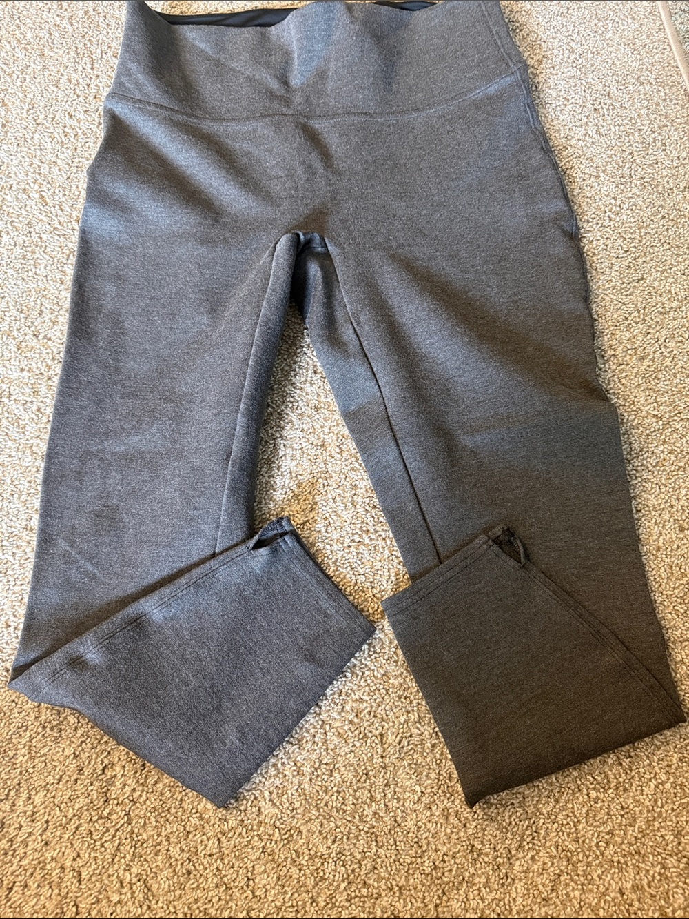SPANX  Gray Performance Leggings size L women’s